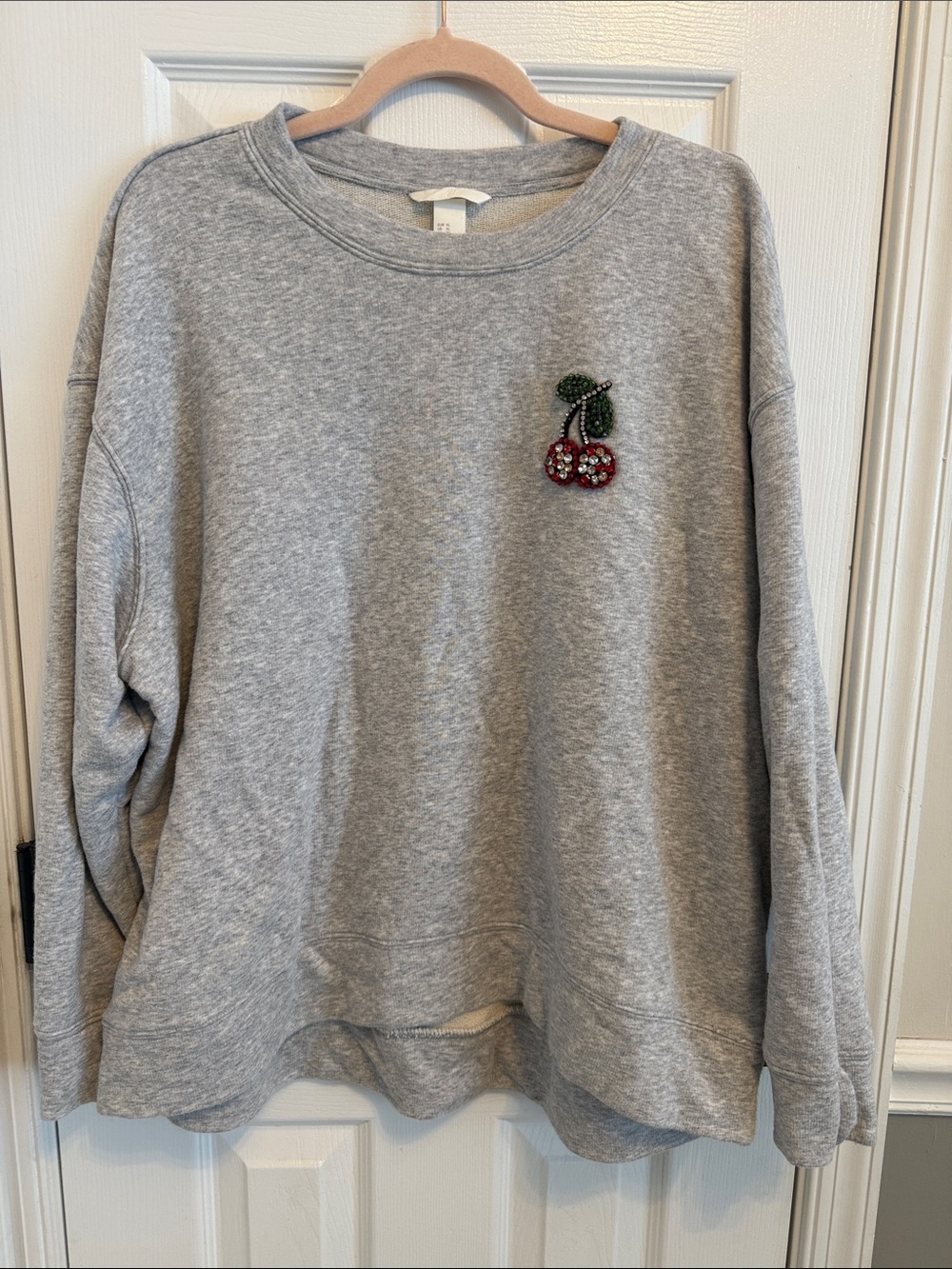 H&M Gray Cherry Rhinestone Crewneck Sweatshirt Sz XL